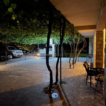 Apartmani Mendula Budva Exterior foto