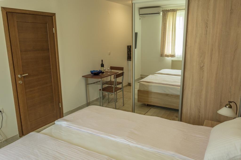 Apartmani Mendula Budva Exterior foto